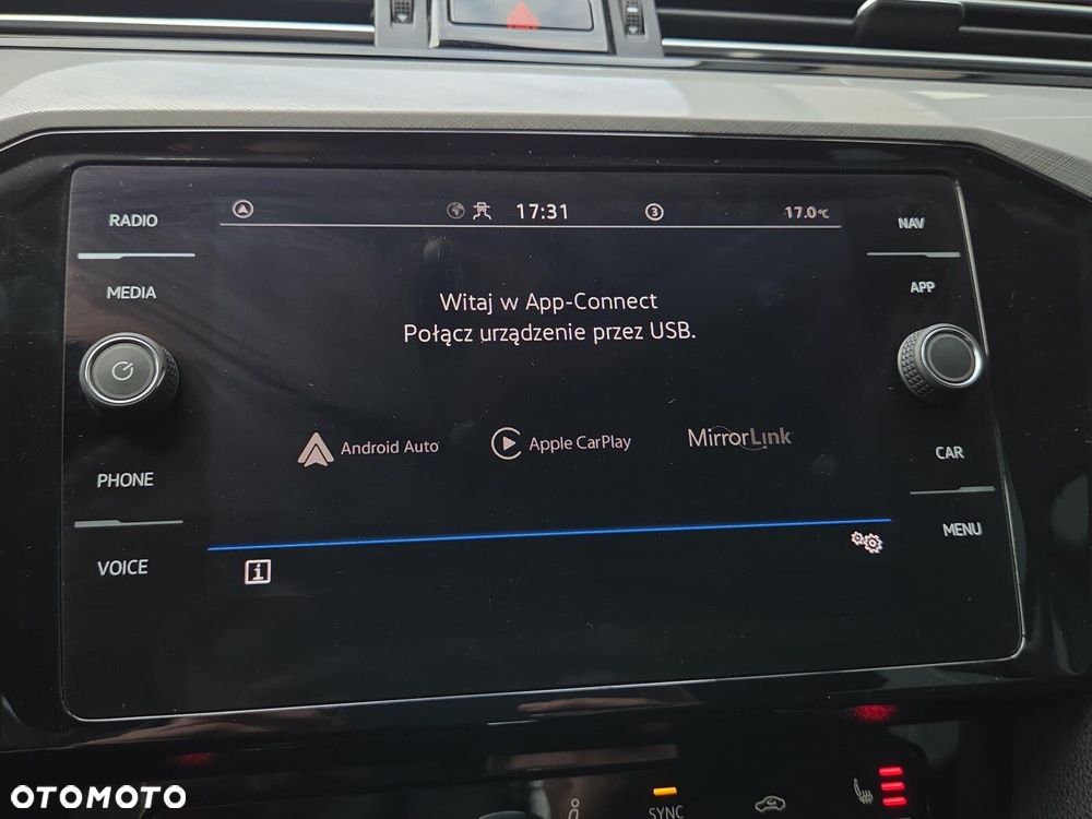Volkswagen Passat Variant 2.0 TDI EVO Essence DSG - 23