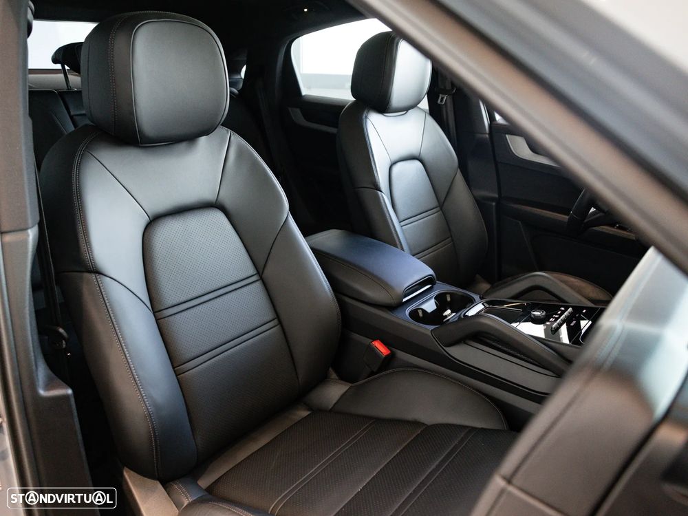 Porsche Cayenne Coupé E-Hybrid - 28