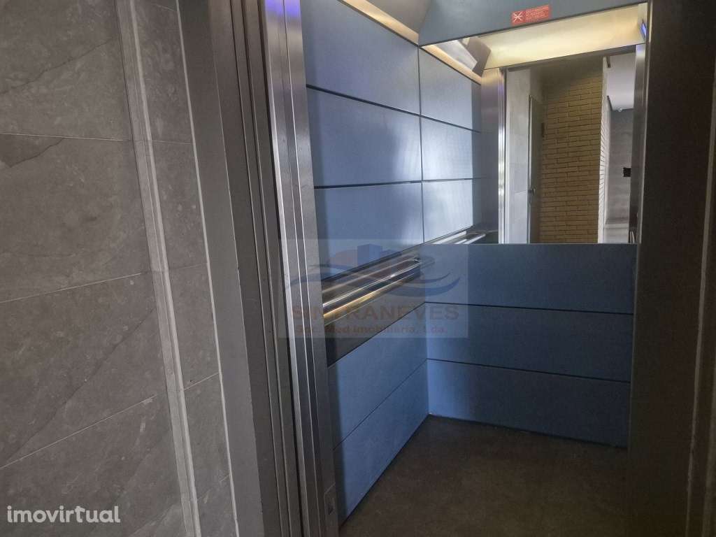 T2 no Elegante Edifício Varandas da Lezíria 2 Elevadores Piscina Co... - Grande imagem: 4/24