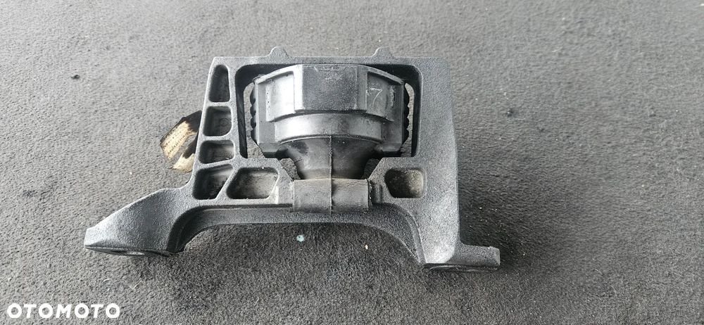 Łapa poduszka silnika Ford Focus Mk2 1,6 TDCI - 1