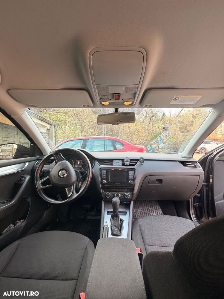 Skoda Octavia 2.0 TDI ELEGANCE DSG - 14