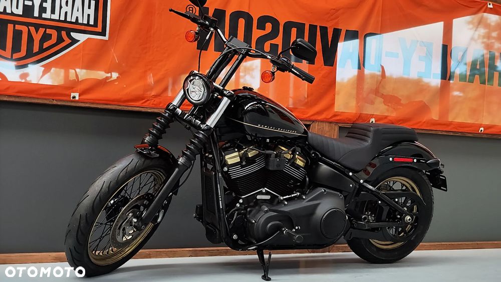 Harley-Davidson Softail Street Bob - 4
