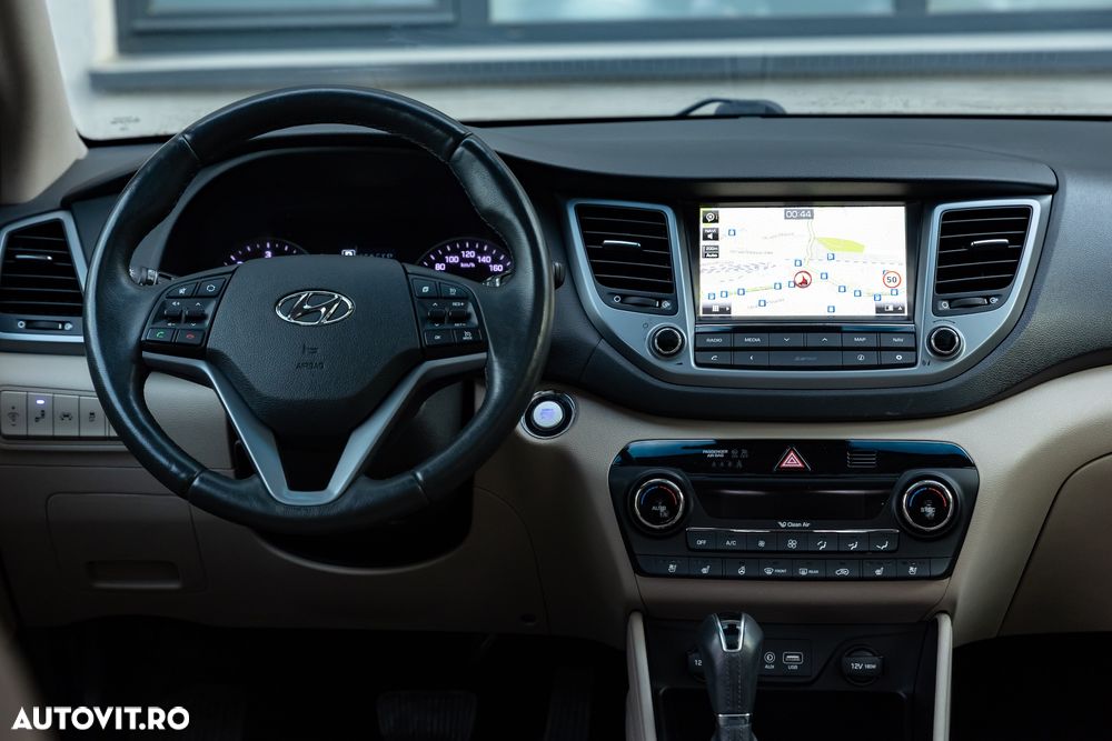 Hyundai Tucson 2.0 CRDI 4WD Automatik Premium - 33