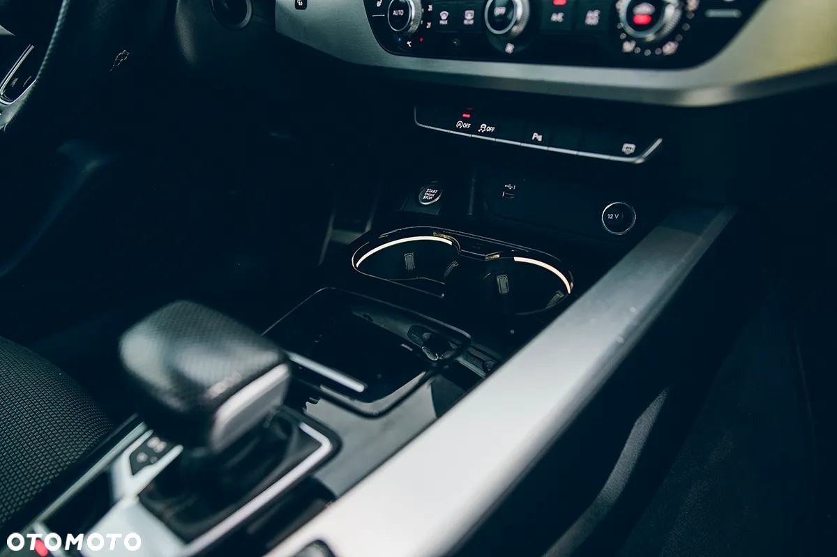 Audi A4 Avant 35 TDI S tronic S line - 40