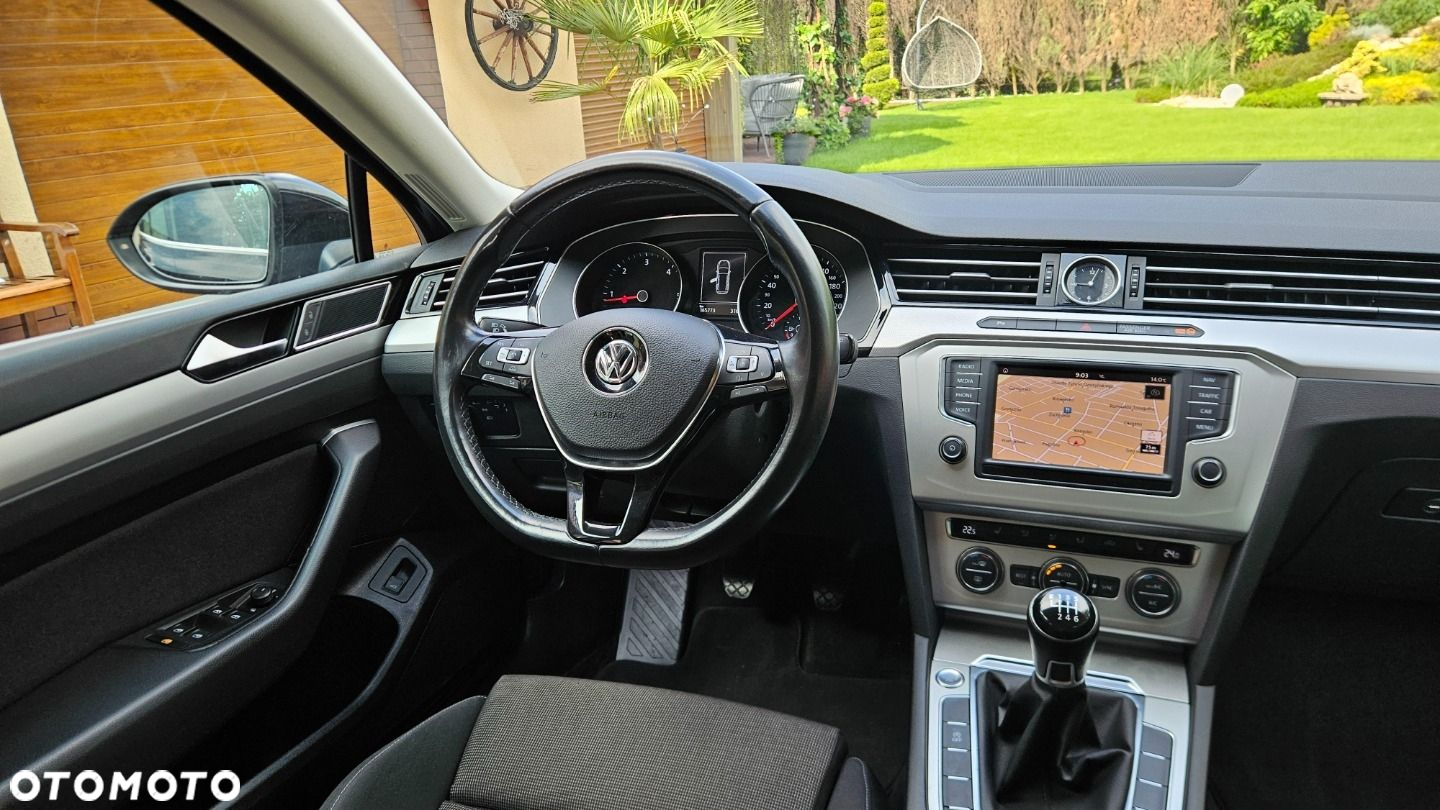 Volkswagen Passat Variant 2.0 TDI SCR Highline - 26
