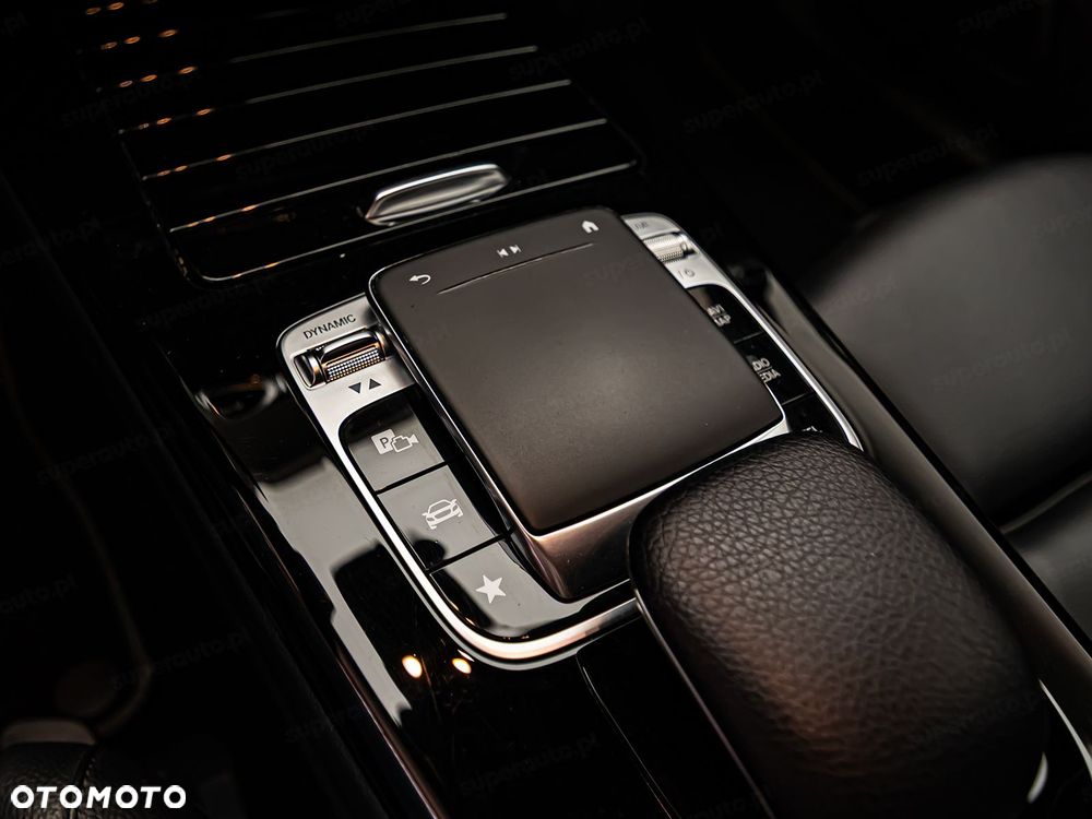 Mercedes-Benz CLA 200 d 8G-DCT - 21