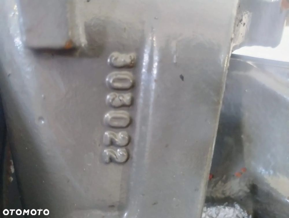 Zwolnica kompletna 752/101-001 FENDT seria 900 VARIO - 12