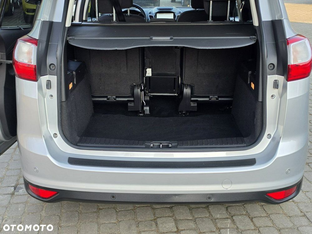 Ford Grand C-MAX - 12