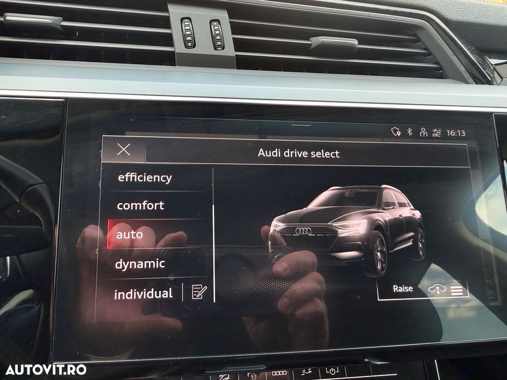 Audi e-tron quattro S - 14
