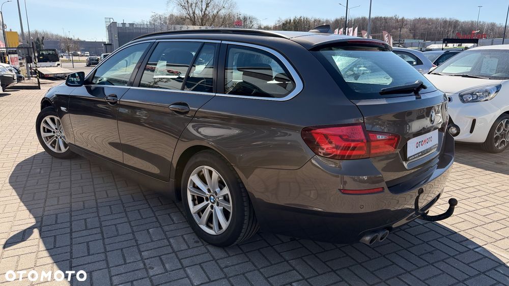 BMW Seria 5 520d Luxury Line - 15