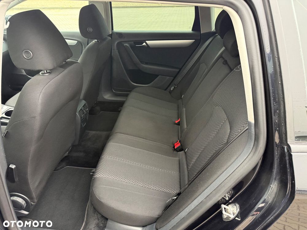 Volkswagen Passat 2.0 Blue TDI SCR Comfortline - 18