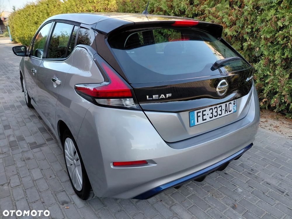 Nissan Leaf - 4