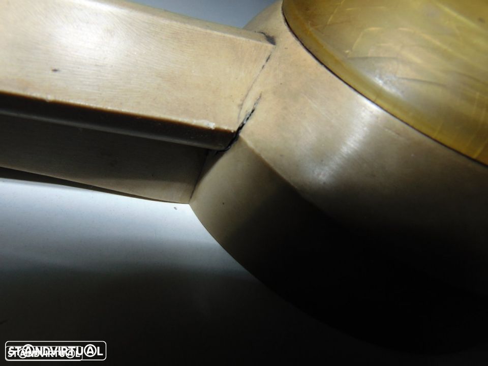 Peugeot - centro do volante - 4