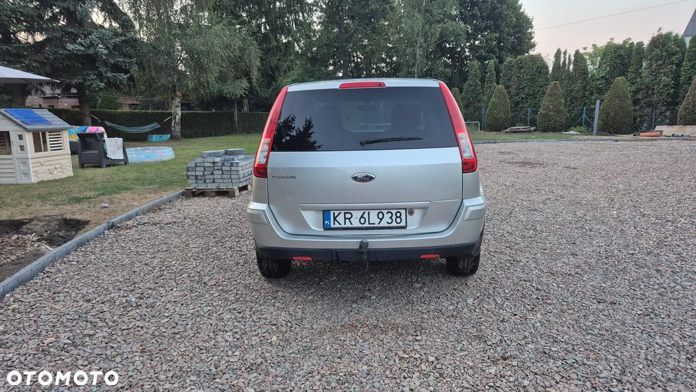 Ford Fusion 1.4 Ambiente - 14