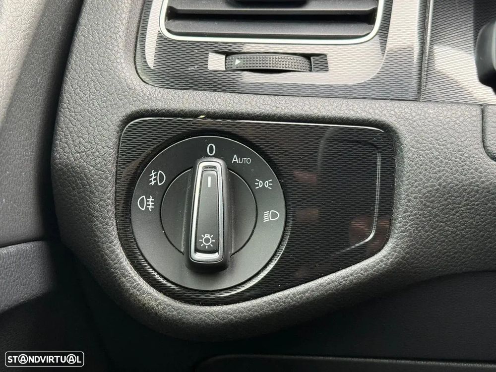 VW Golf 2.0 TDI GTD DSG - 25