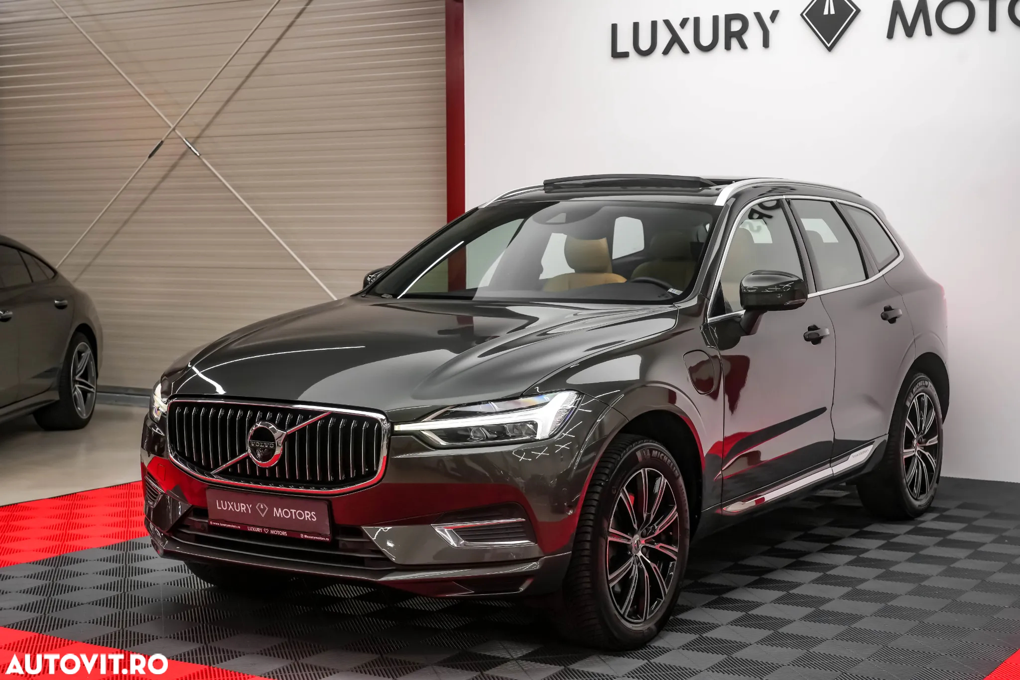 Volvo XC 60 T8 Twin Engine AWD Geartronic Inscription - 17