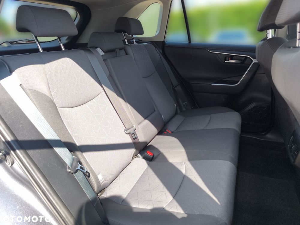Toyota RAV4 - 11