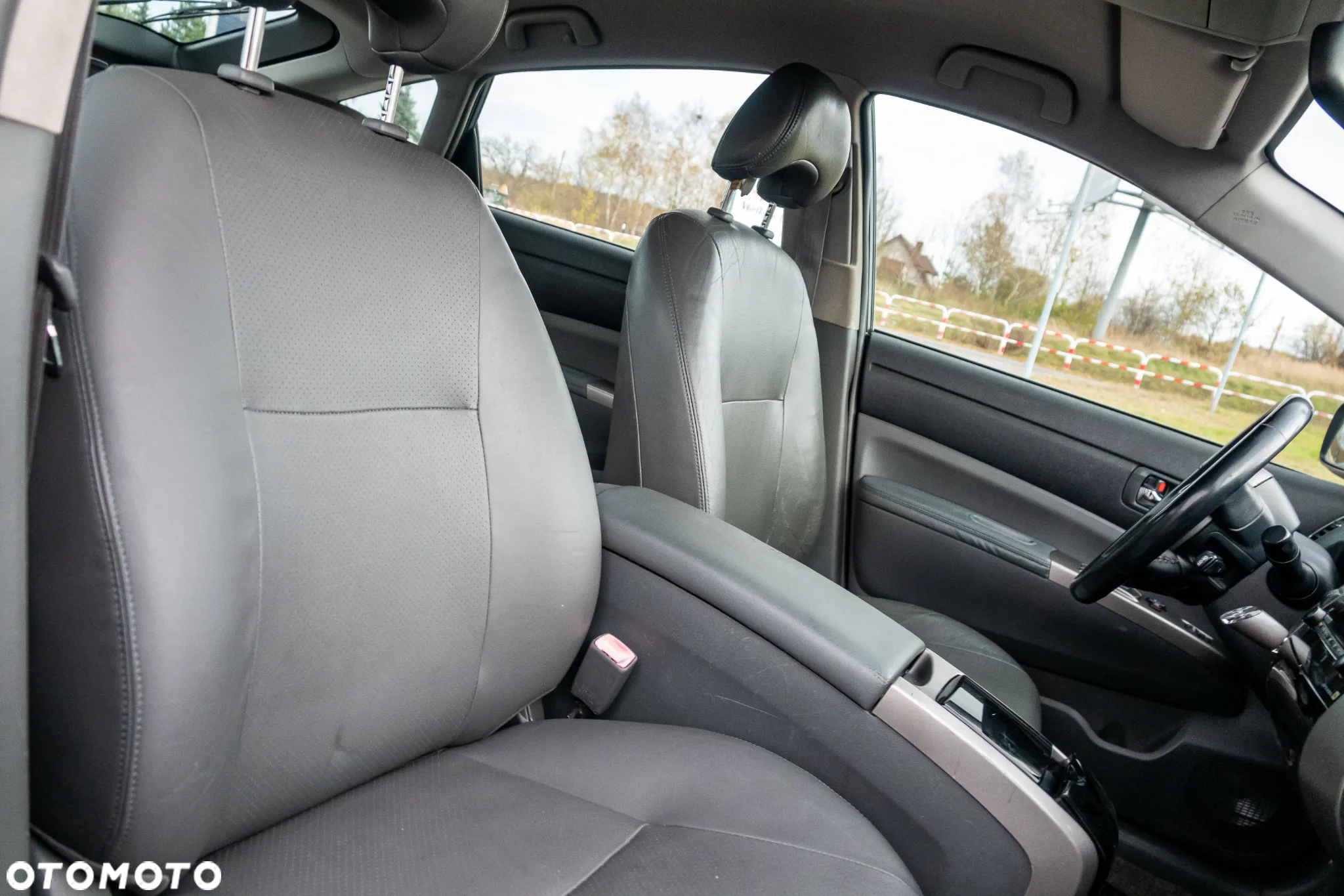 Toyota Prius (Hybrid) Executive - 22