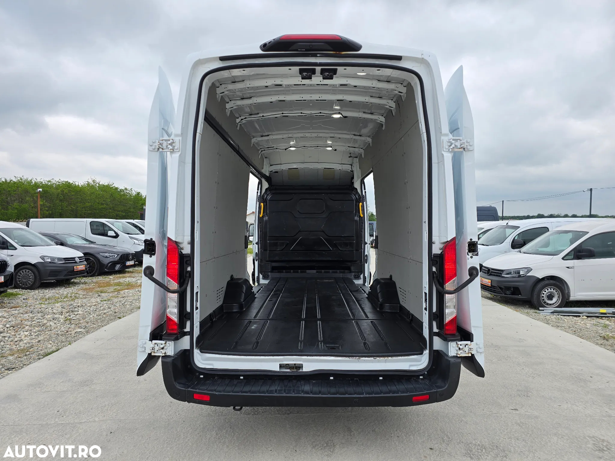 Ford New Transit L4H3 - 14