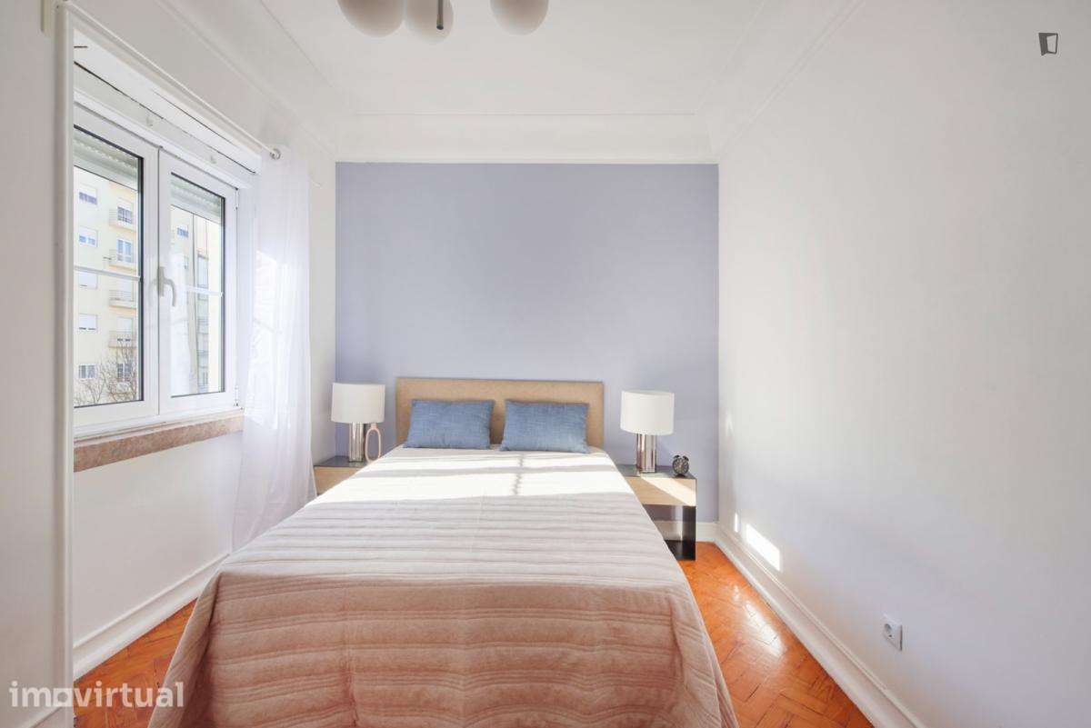 Quarto - localizado em Entrecampos Lisbon - Grande imagem: 2/17