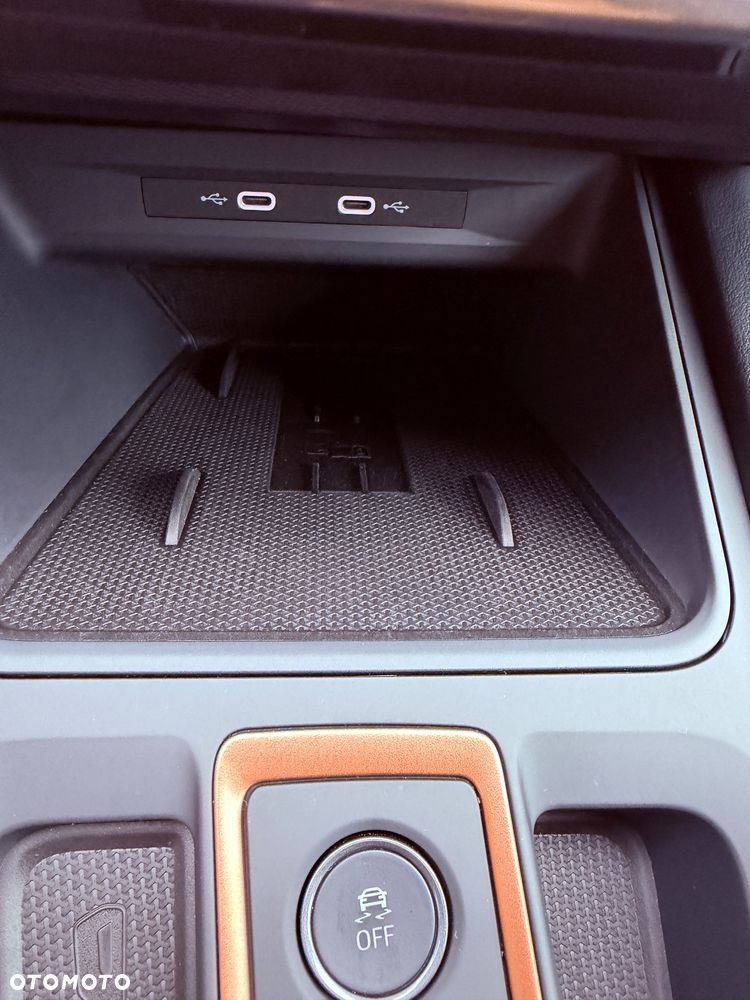 Cupra Leon 1.5 eTSI mHEV Tribe Edition DSG - 38