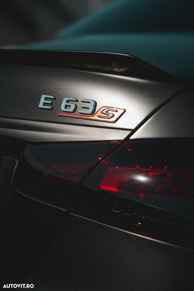 Mercedes-Benz E - 4