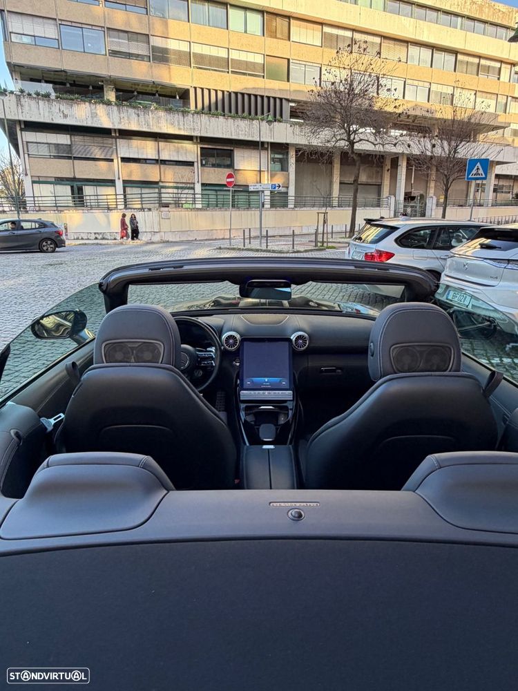 Mercedes-Benz SL 63 AMG 4Matic+ - 23