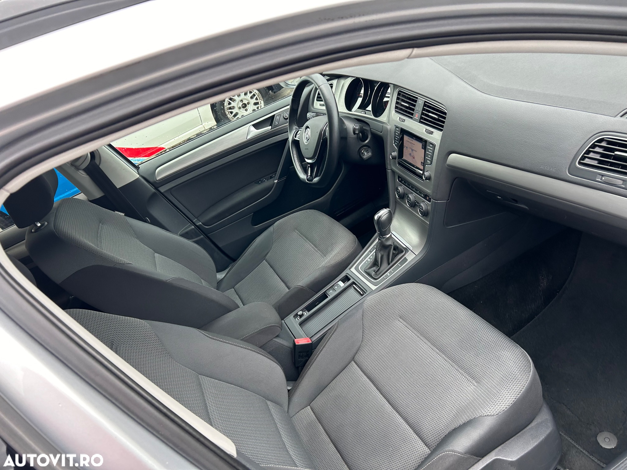 Volkswagen Golf 1.6 TDI BlueMotion Technology DSG Comfortline - 18