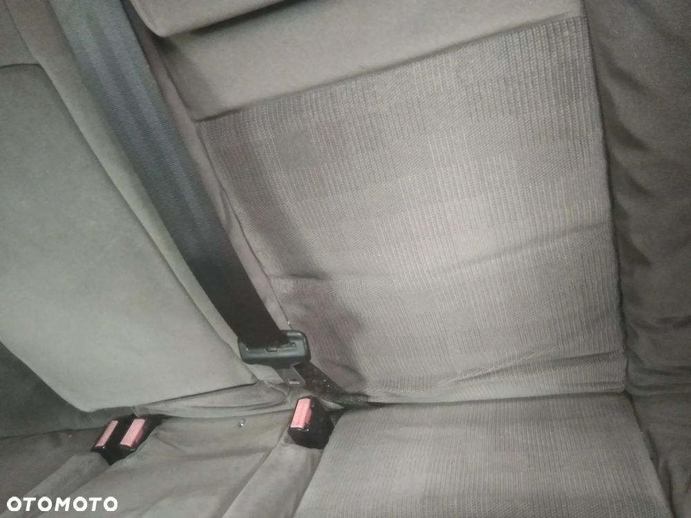 Peugeot 307 2.0 01-05 - 12