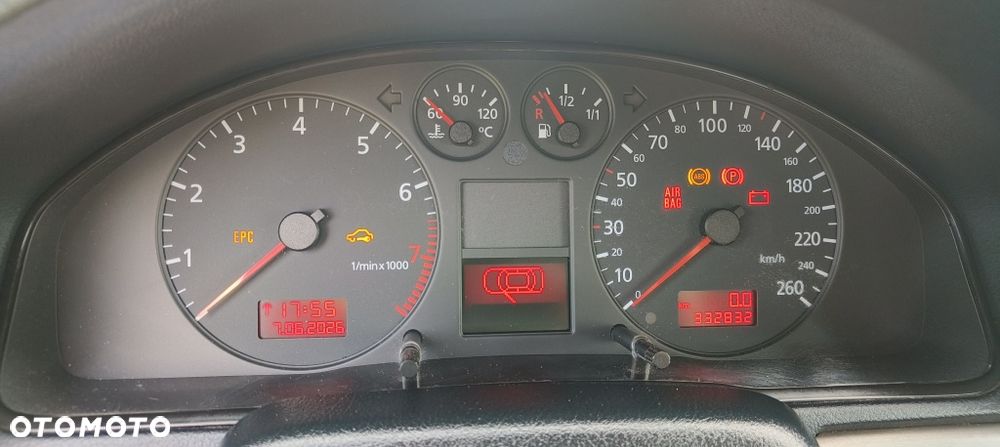 Audi A4 Limousine - 5