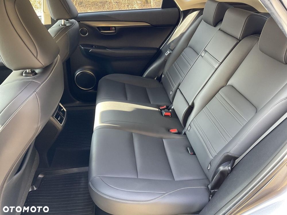 Lexus NX 300h F Impression AWD - 13