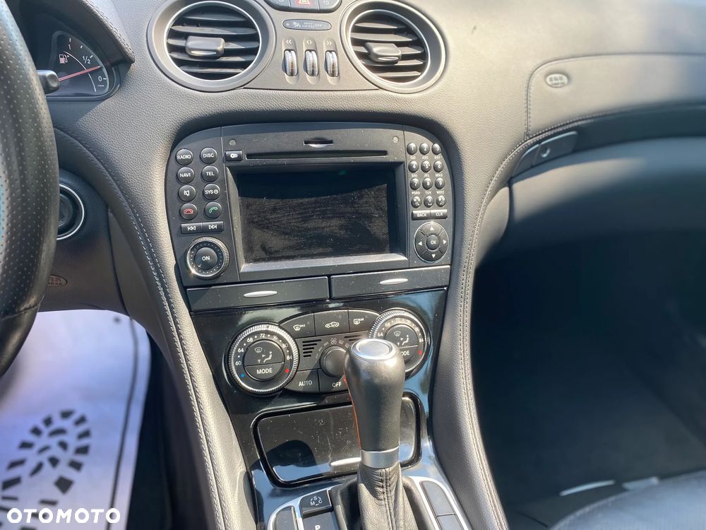 Mercedes-Benz SL - 17