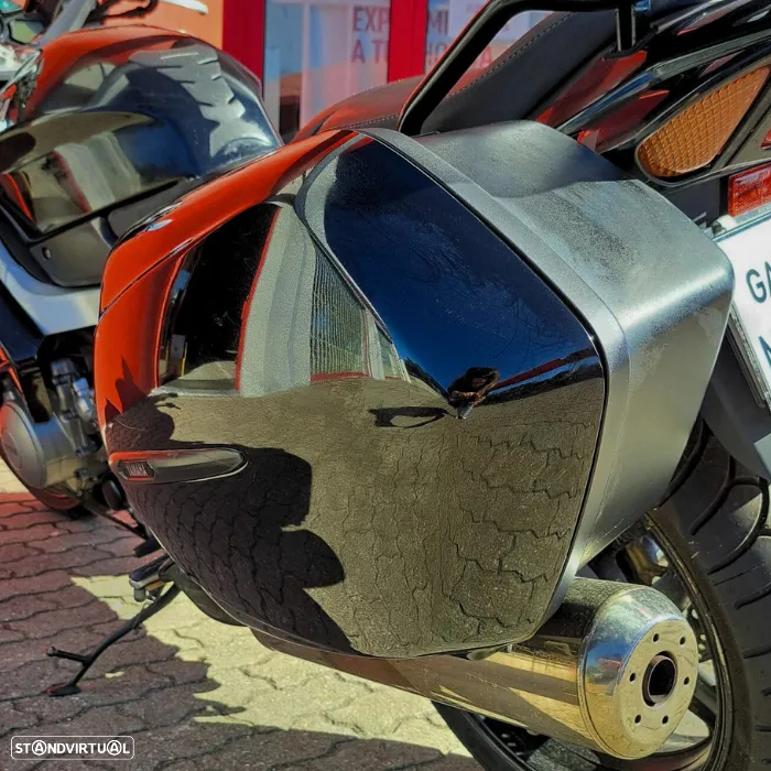 Yamaha FJR 1300 - 6