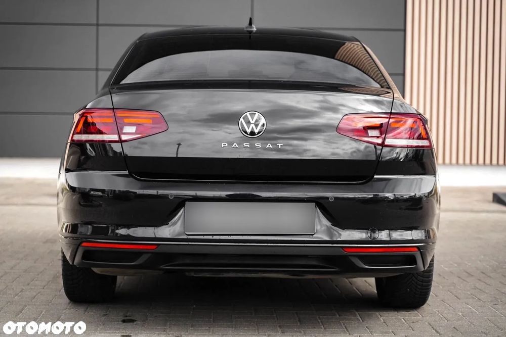 Volkswagen Passat - 17