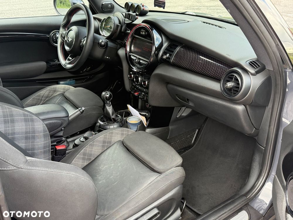 MINI John Cooper Works - 22