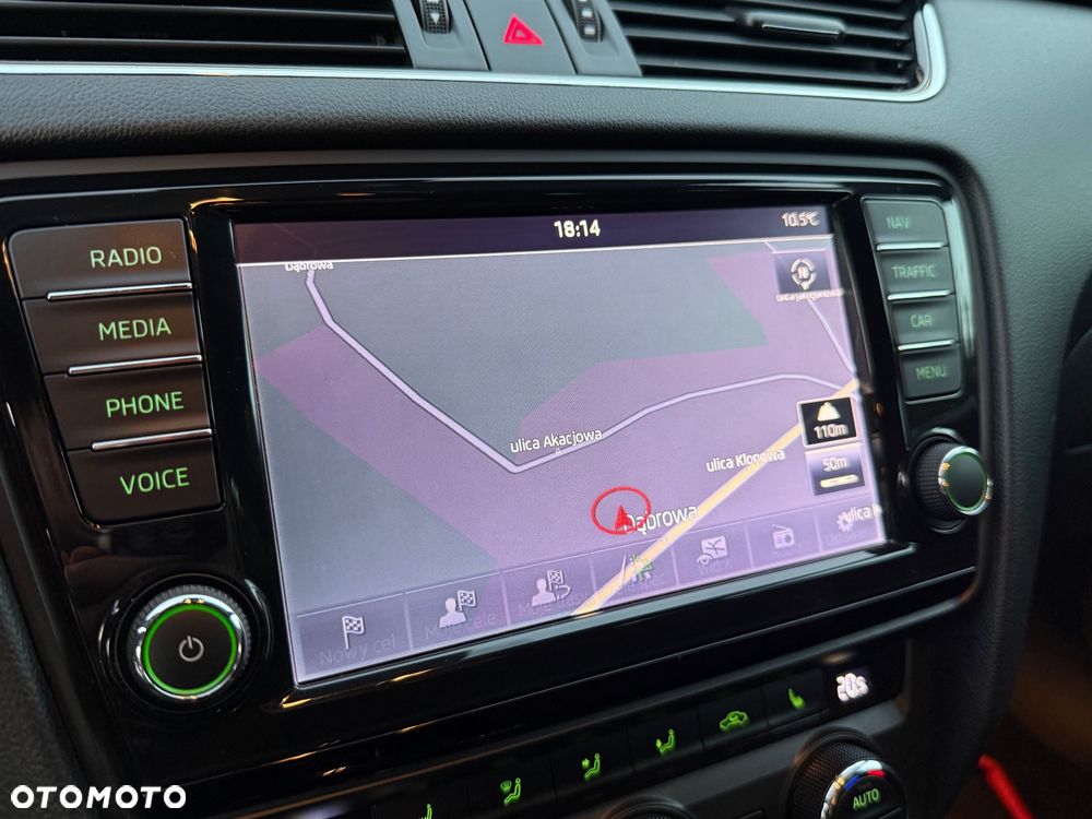 Skoda Octavia Combi 2.0 TDI RS - 19