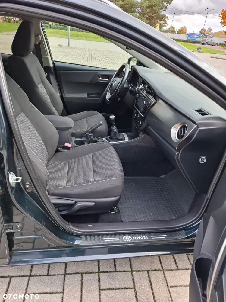 Toyota Auris 2.0 D-4D START Edition - 14