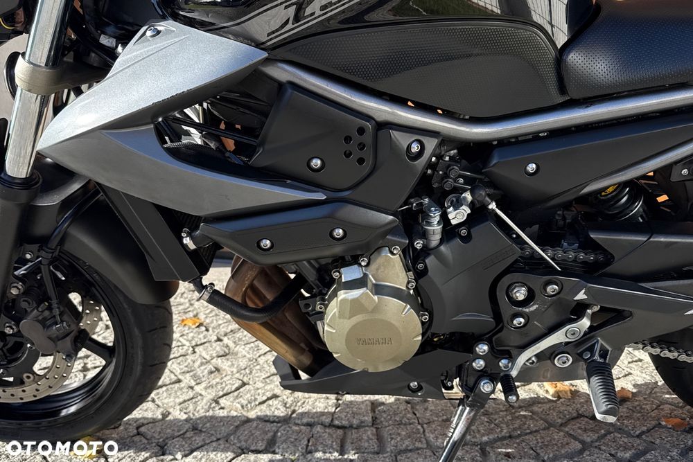 Yamaha XJ - 25