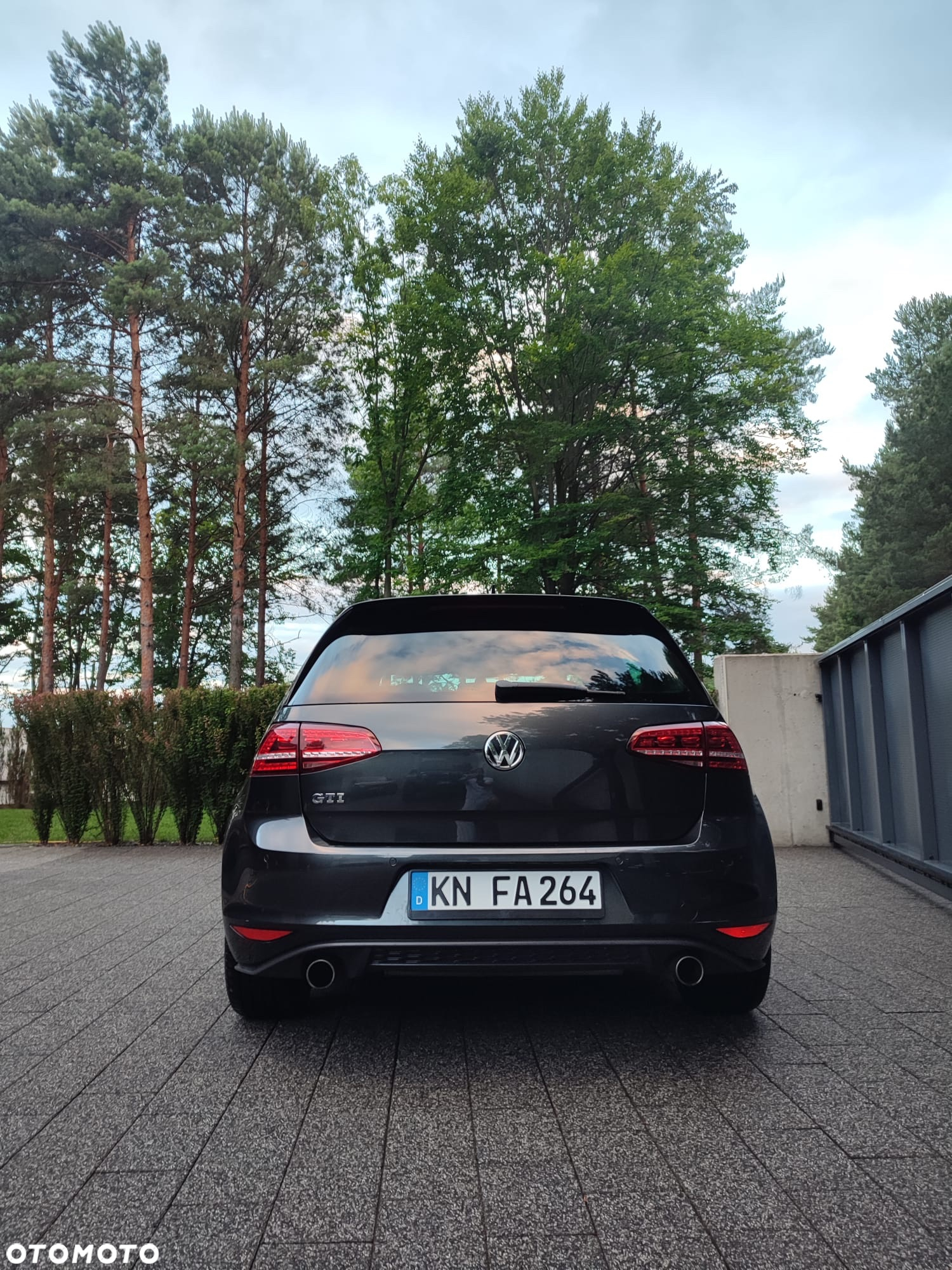 Volkswagen Golf GTI Performance BlueMotion Technology - 12