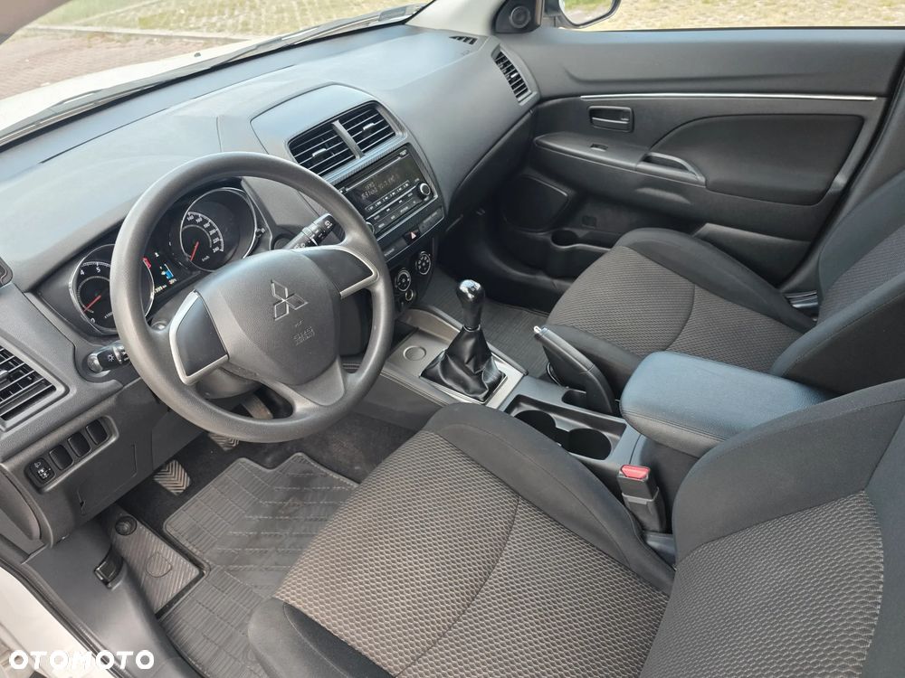 Mitsubishi ASX 1.6 Inform - 11