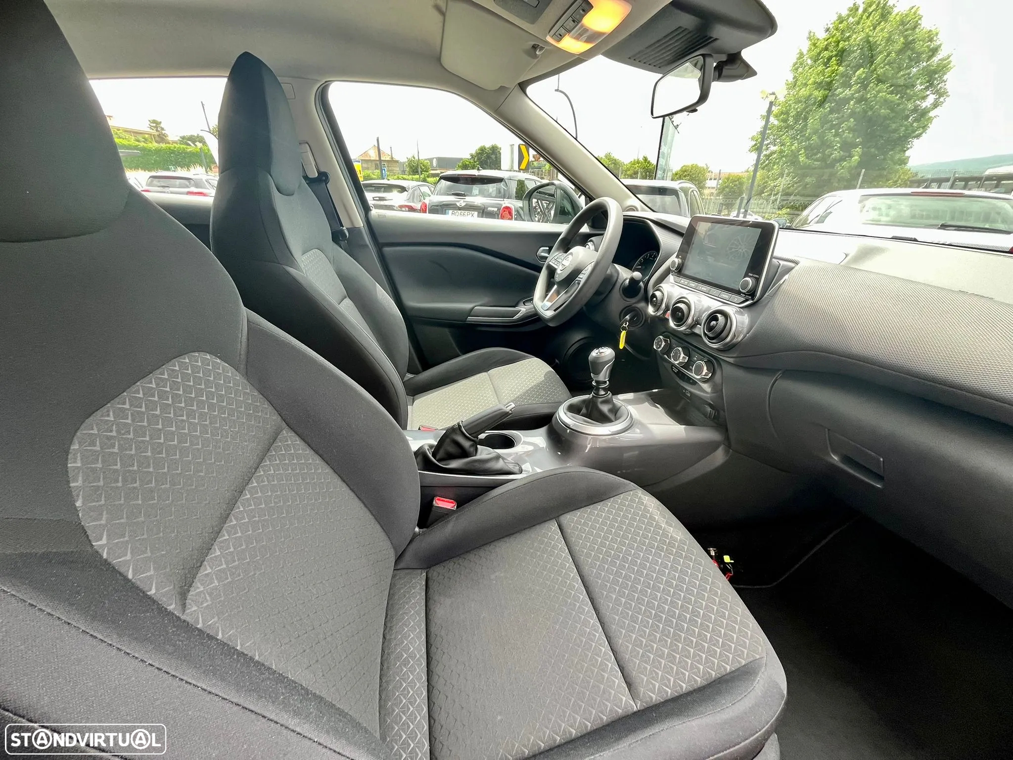 Nissan Juke 1.0 DIG-T N-Connecta - 10