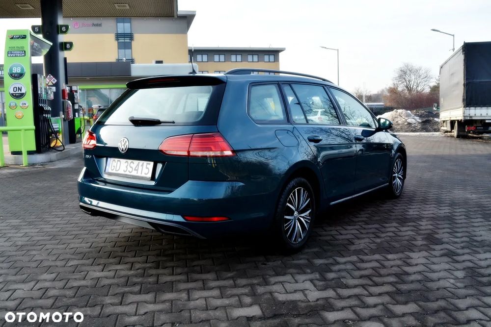 Volkswagen Golf 1.6 TDI SCR Trendline - 11