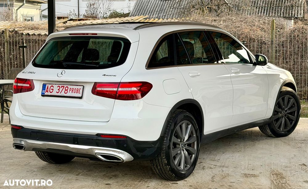 Mercedes-Benz GLC 250 d 4MATIC 9G-TRONIC Exclusive - 3