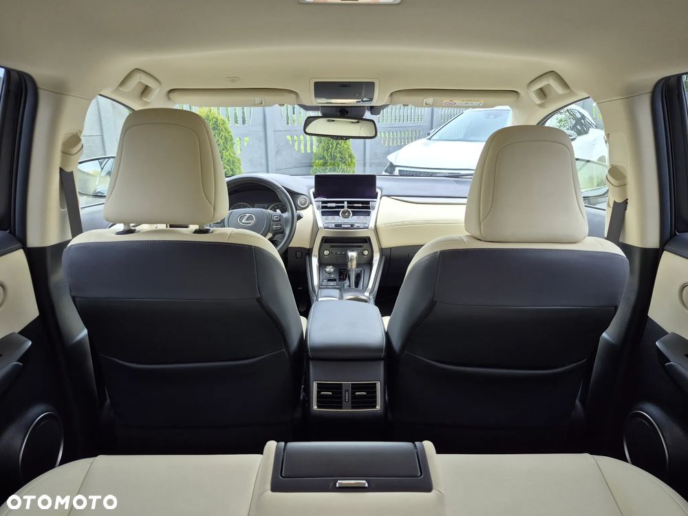 Lexus NX 300 F Impression AWD - 22