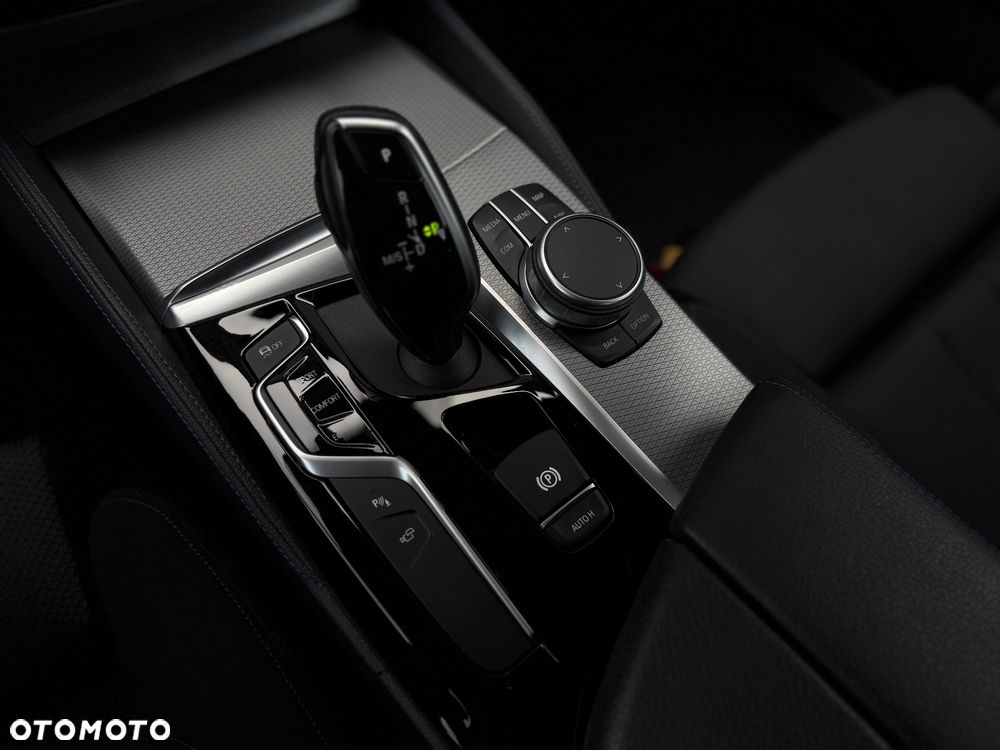 BMW Seria 5 520d xDrive mHEV M Sport sport - 25