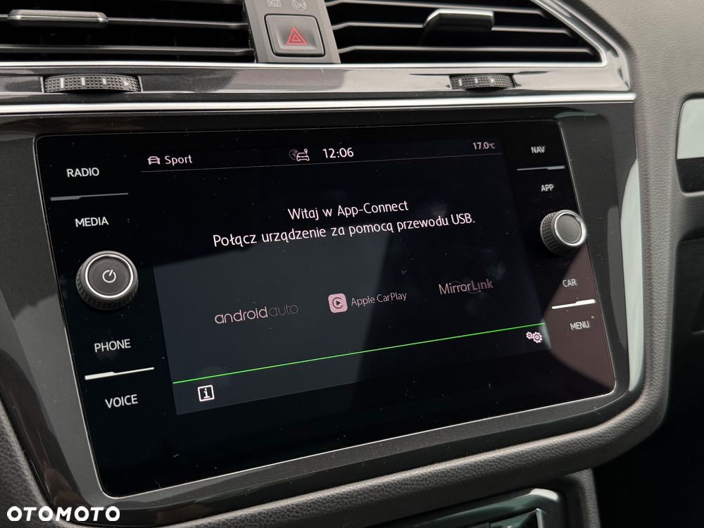 Volkswagen Tiguan 2.0 TDI SCR 4MOTION (BlueMotion Techn.) DSG Highline - 29