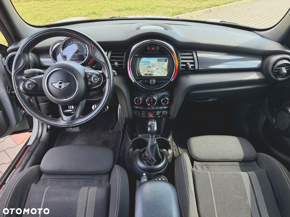 MINI Cooper Standard - 12