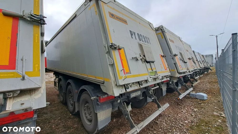 Wielton NW-3 / waga 6,2 t / poj. 38m3 / elek. dach / Teflon / 20 naczep r.2022 - 5