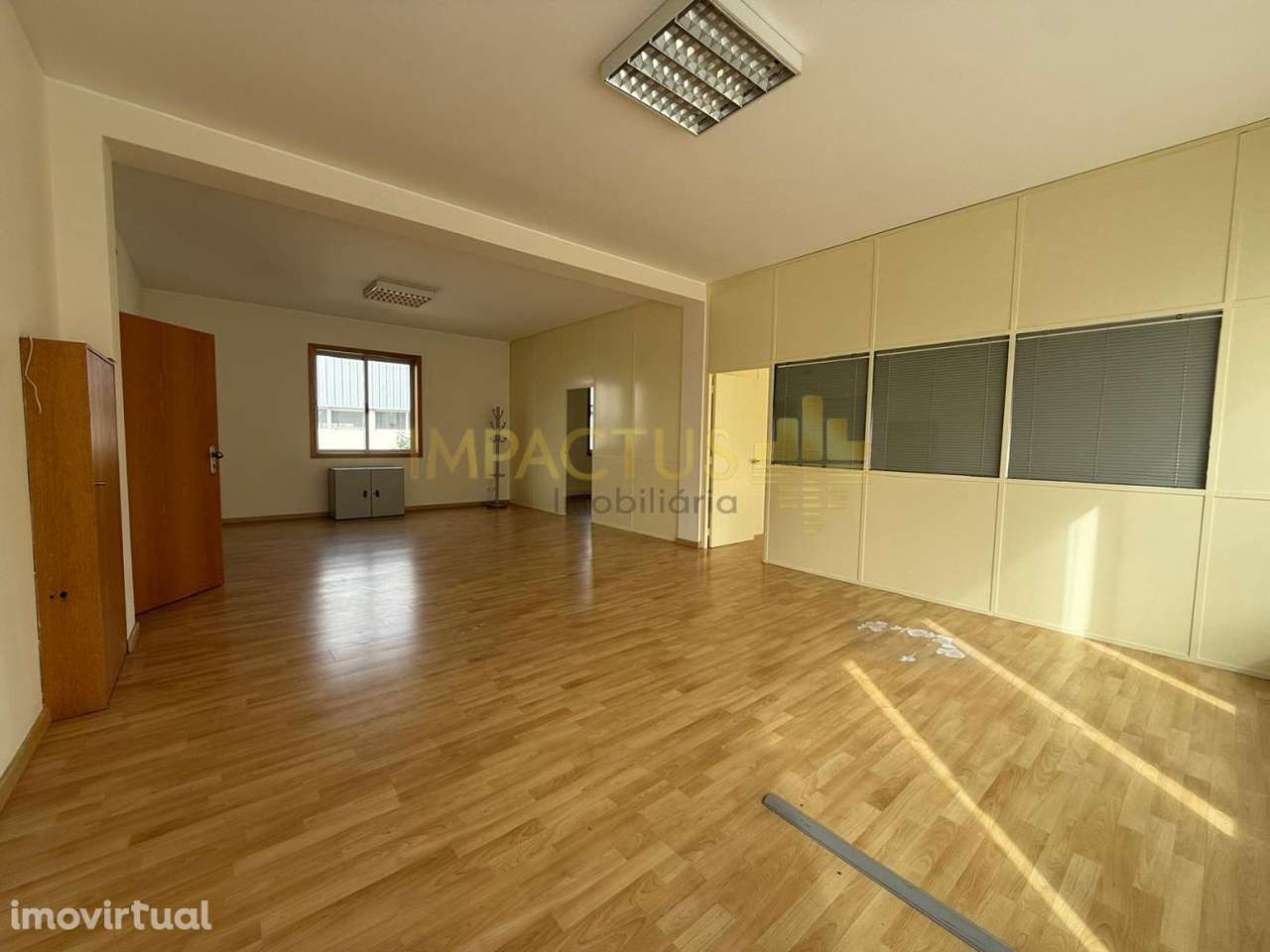 Escritórios na Zona Industrial - Grande imagem: 2/6