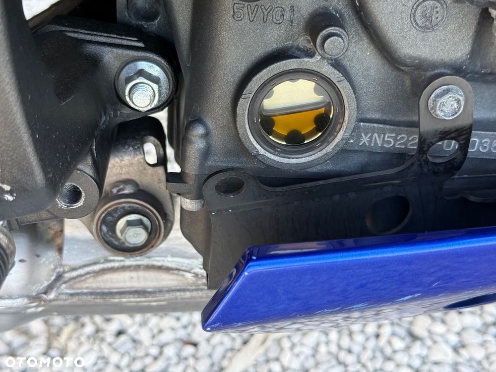 Yamaha FZ8 - 6